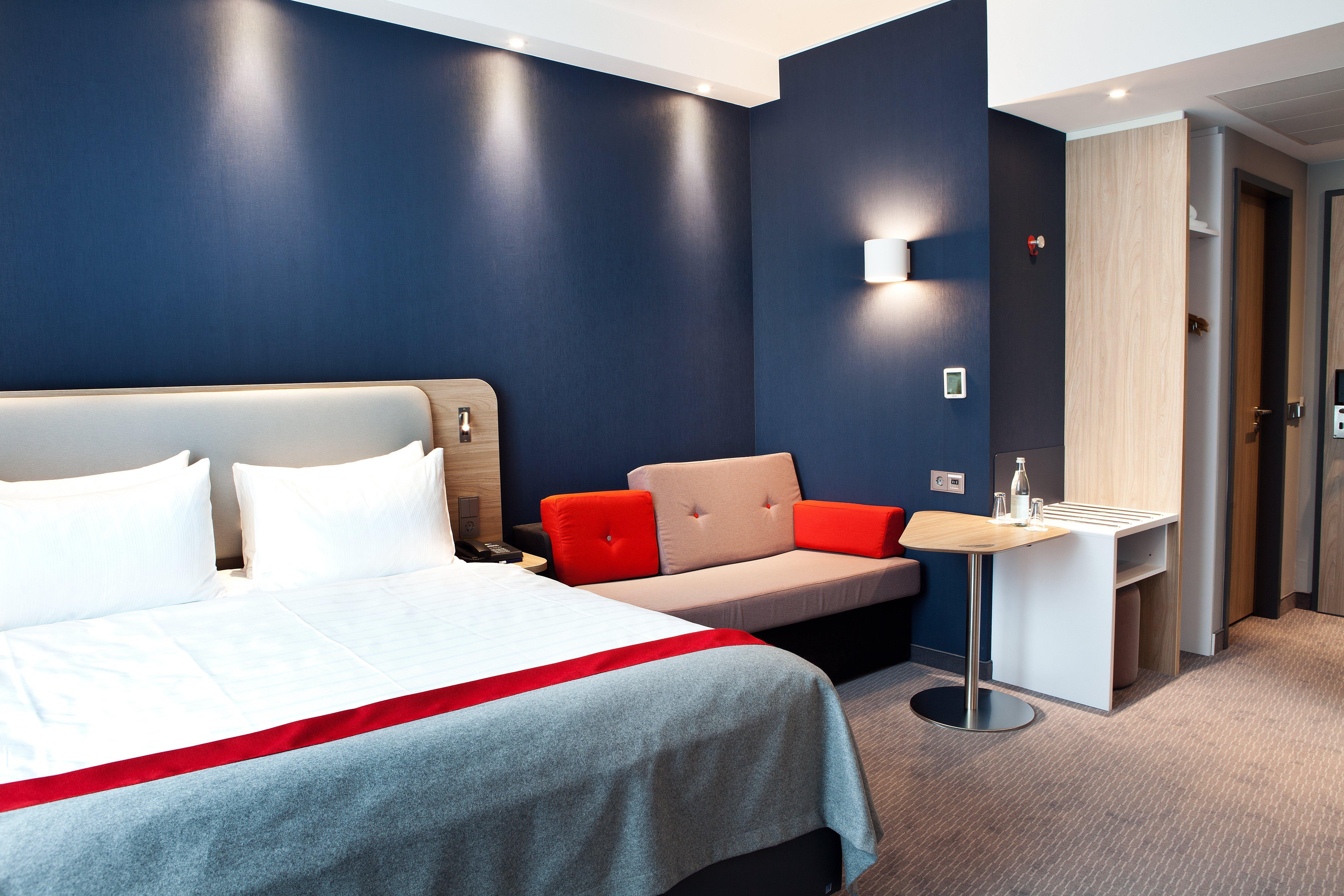 Holiday Inn Express - Saarbruecken By Ihg Exterior photo