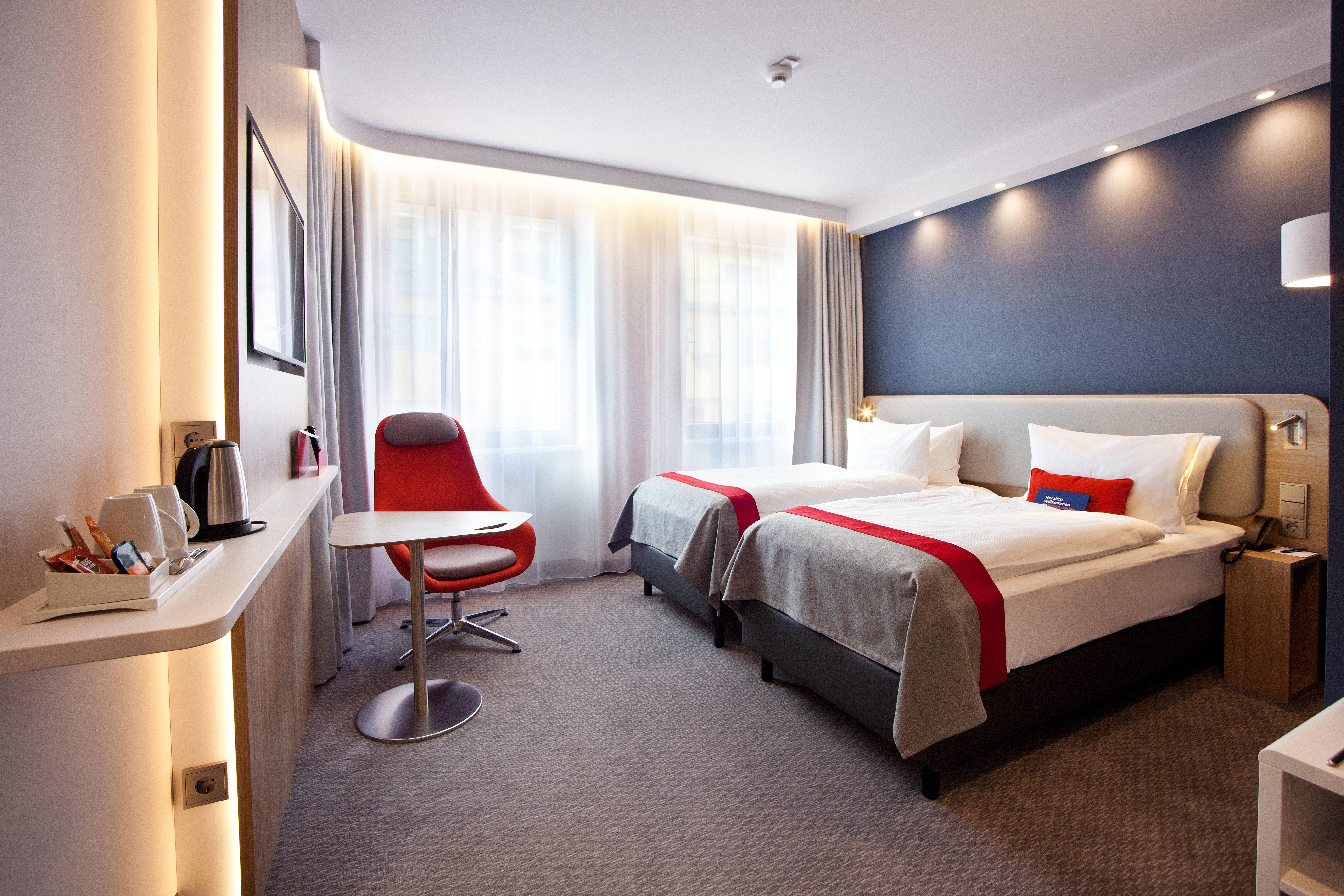 Holiday Inn Express - Saarbruecken By Ihg Exterior photo