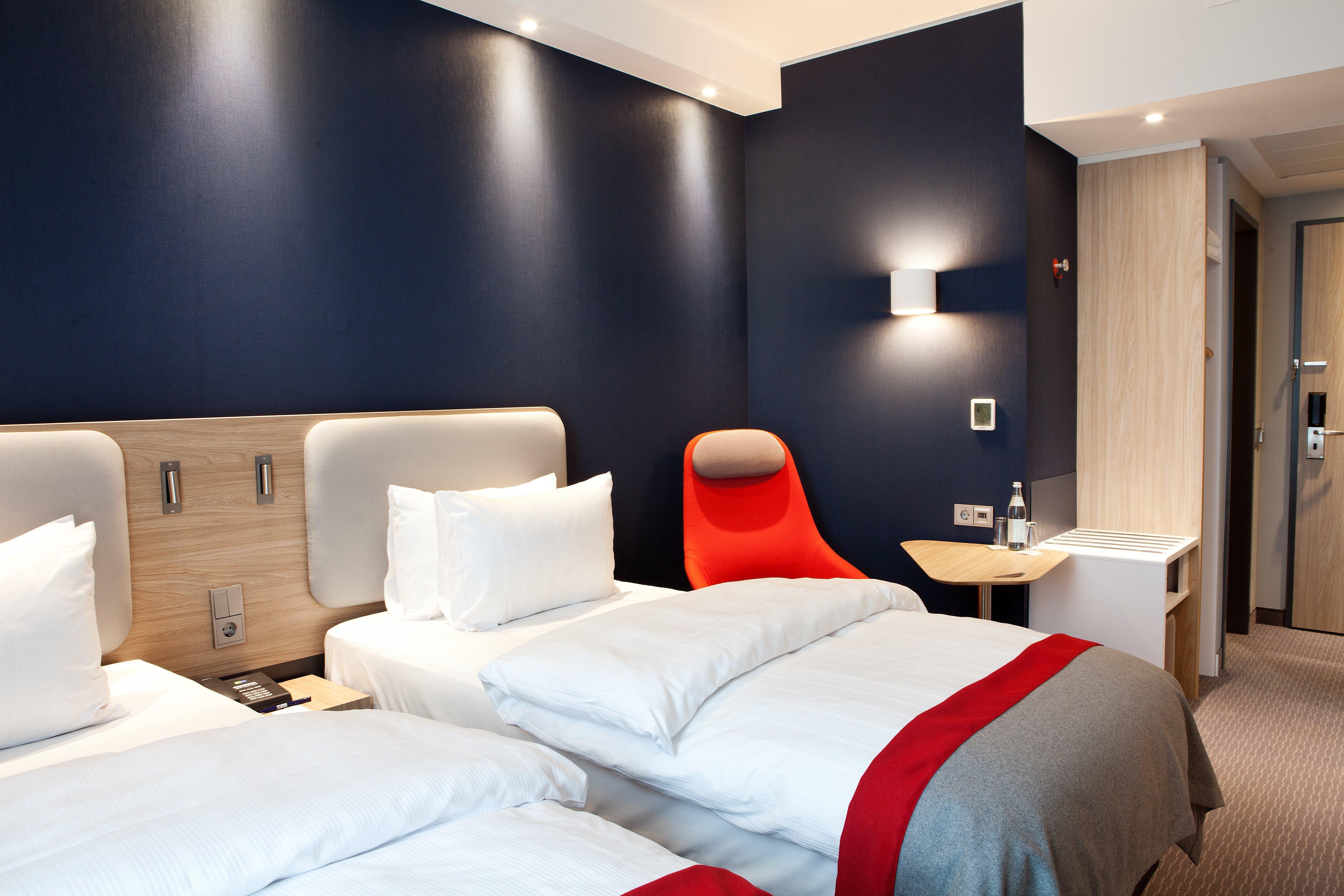 Holiday Inn Express - Saarbruecken By Ihg Exterior photo
